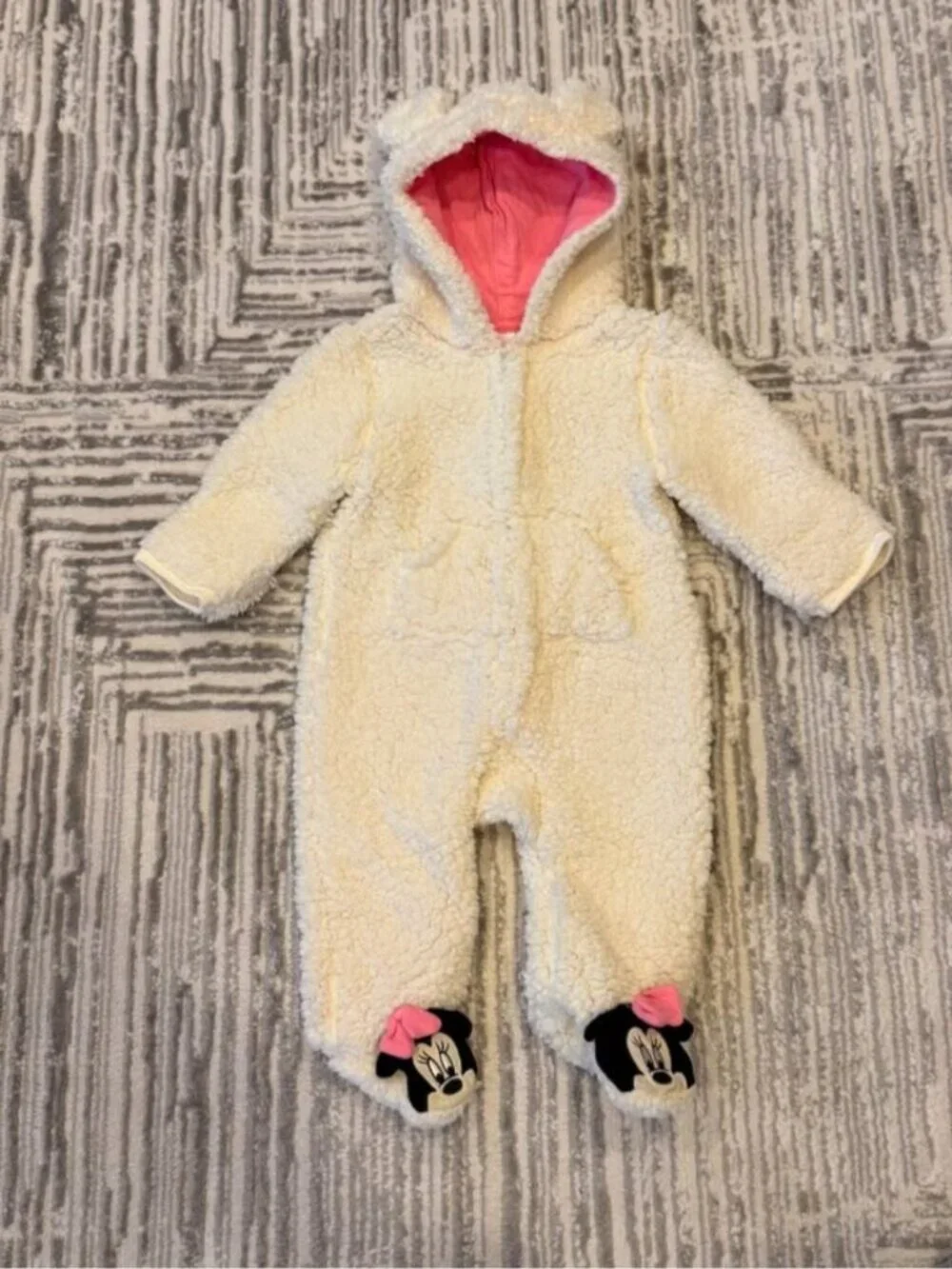 NEW Disney Baby 6/9 months Minnie Mouse Sherpa WARM footed bunting coat